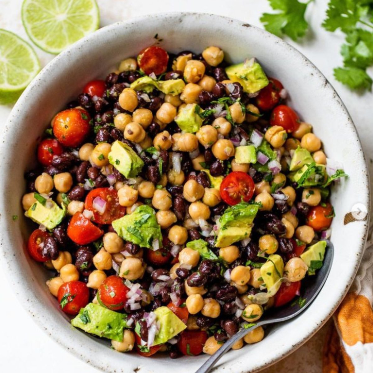 bite_reel's tweet photo. REPOST from @skinnytaste :
If you're trying to get more fiber in your diet, you'll love my Fiesta Bean Salad, it's sooo good and has over 15 grams fiber per cup! 

#recipes #bitereel #healthyfood #chickpeas #fiber #glutenfree #vegan #veganrecipes #easymeals #homecooks https://t.co/NlgKfWy4Bb