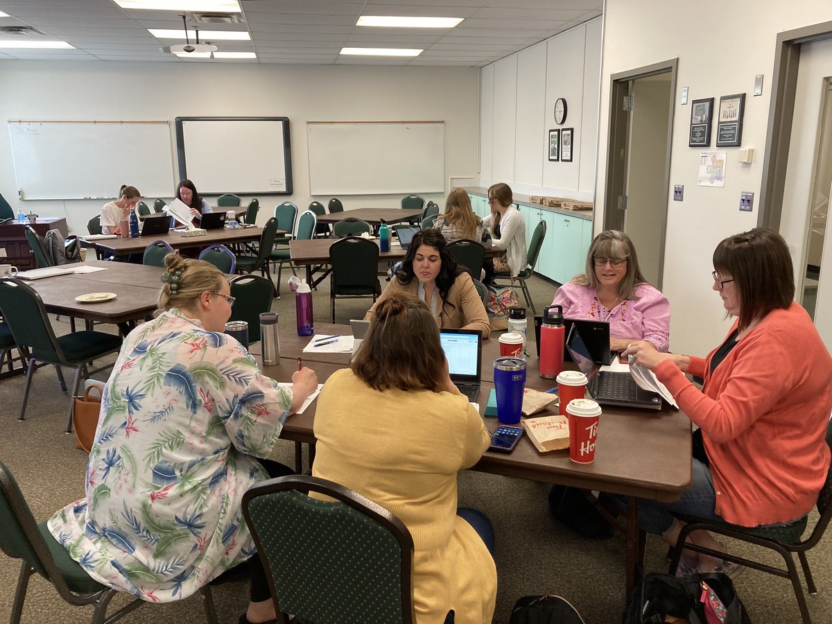 JenQuigley_'s tweet image. Grade 1 teachers spent the day together exploring and planning for the new Science curriculum. #DreamTeam #SoMuchExpertise #TeachingLearning @FMPSD @ChristianFMPSD @ChristinaGFMPSD @DaveMcNeillyFMP @DrClarkSchool @FEcoeagles @TimberleaSchool @WGHillElem @FMPSDEdDept