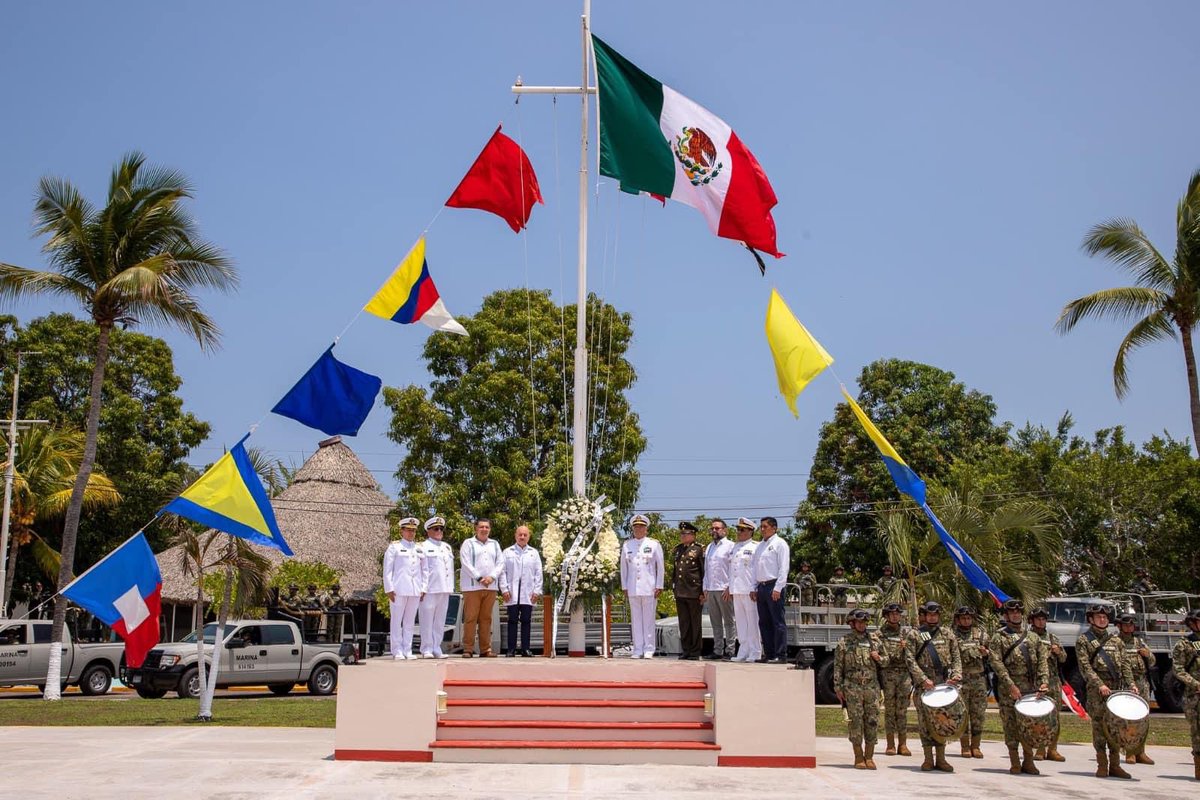 En representación del gobernador Rutilio Escandón Cadenas, tuve el honor de participar en el evento de la conmemoración del Día de la Marina Nacional, el cual se llevó a cabo en las instalaciones de la XVI Región Naval de la Secretaría de Marina-Armada de México en Puerto Chiapas