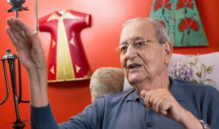 cumhuriyetgzt's tweet image. Sabah yazarı Mehmet Barlas hayatını kaybetti
cumhuriyet.com.tr/turkiye/sabah-…