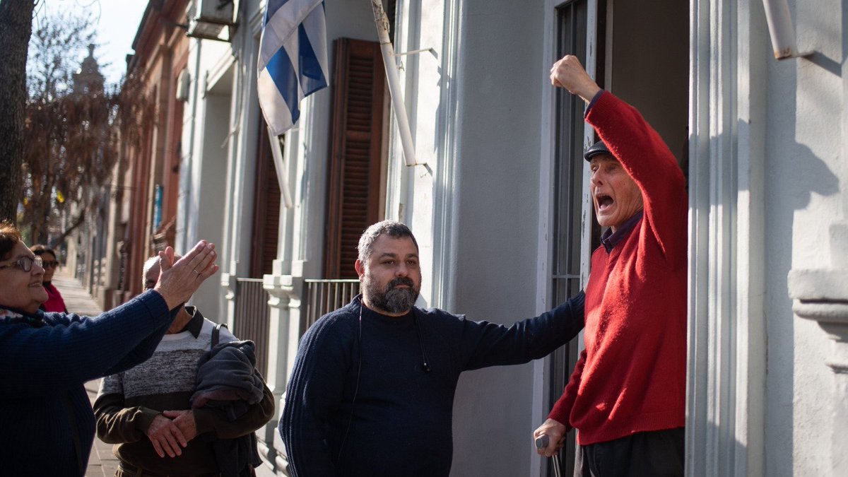 Tinchorgz's tweet photo. La jueza Elbia Merlo condenó a 12 años y medio de cárcel a los militares retirados Francia y Macaluso, por delitos contra 21 integrantes de la UJC en San José, en dictadura. El iscal Perciballe dijo que es un fallo "ejemplar" y dio por hecho que habrá apelación.
En @MVDNoticias. https://t.co/rjoXNufmwe