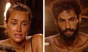locrack's tweet photo. #SVGala14 
Con quien vais ?
🔁 Team Adara
❤️ Team Asraf https://t.co/oD2IDQVqId