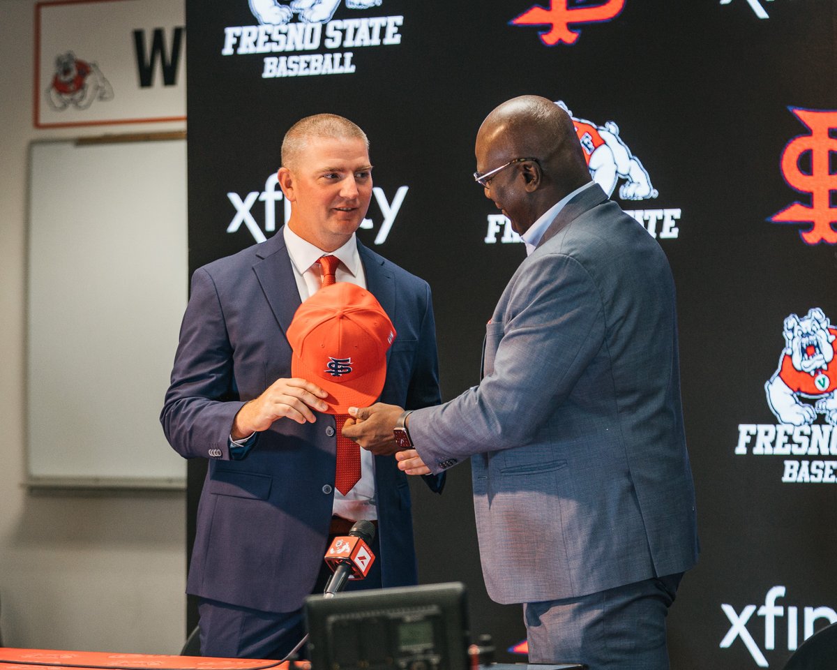 Diamond 'Dogs tweet media