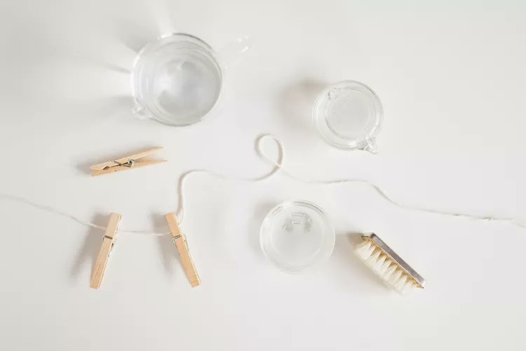 When washing a team jersey, these are the supplies you'll need. #laundryday #chores  cpix.me/a/170710150