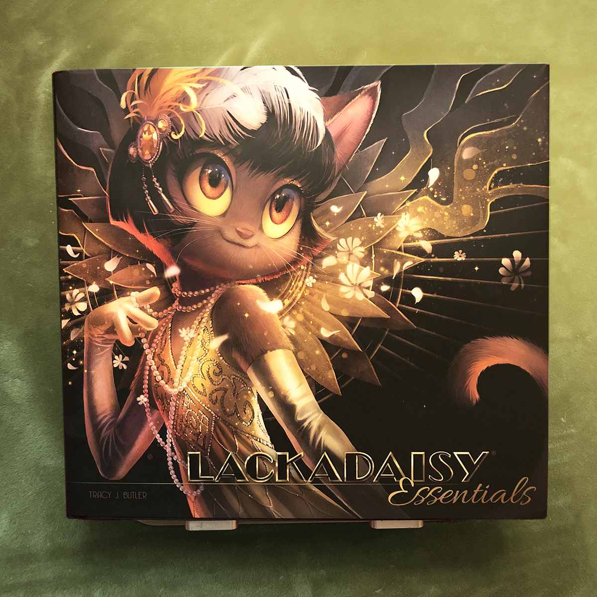 Lackadaisy Tracy on X: The Lackadaisy Essentials book is here! We