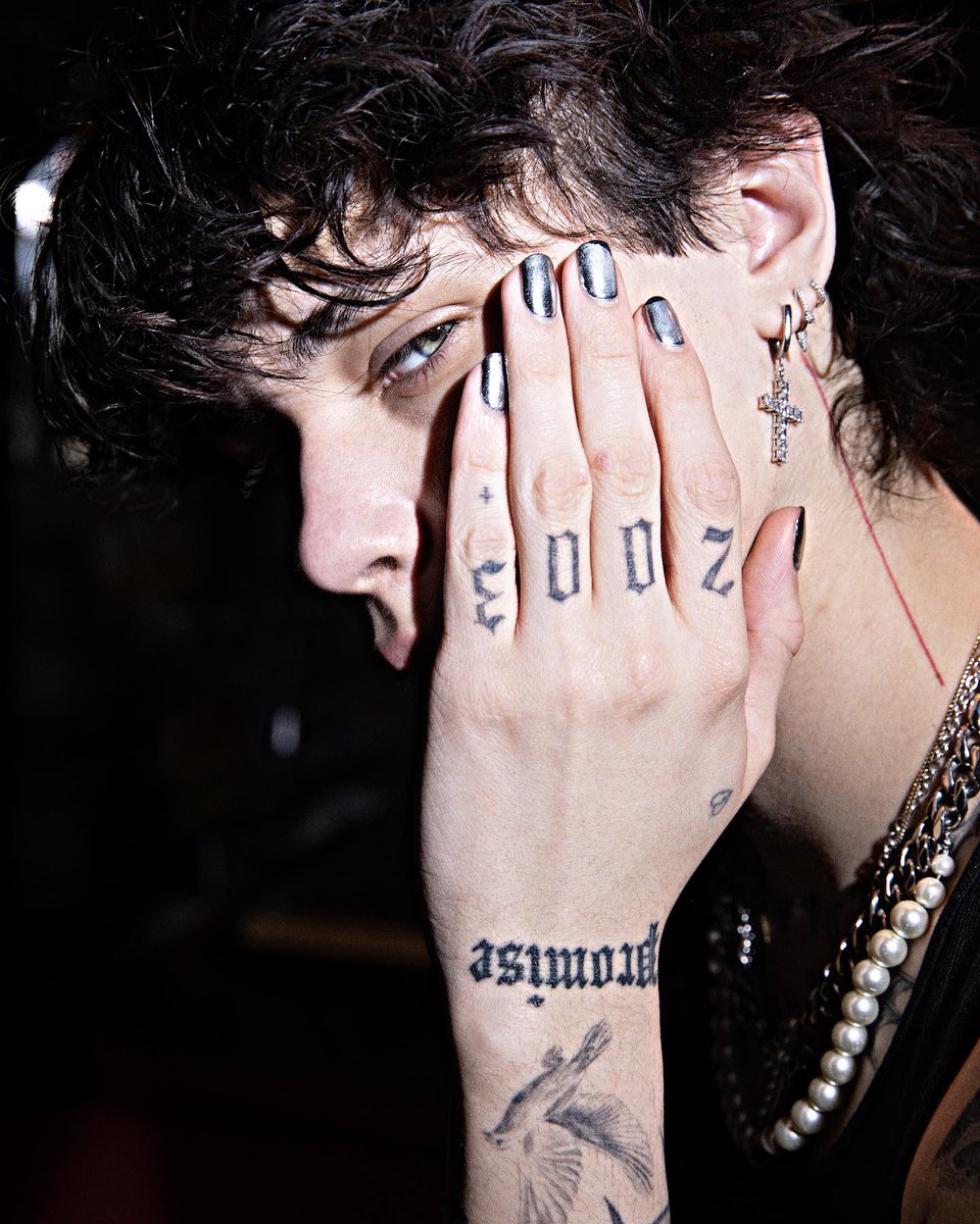 Landon Barker edição de Primavera Inked Magazine.
