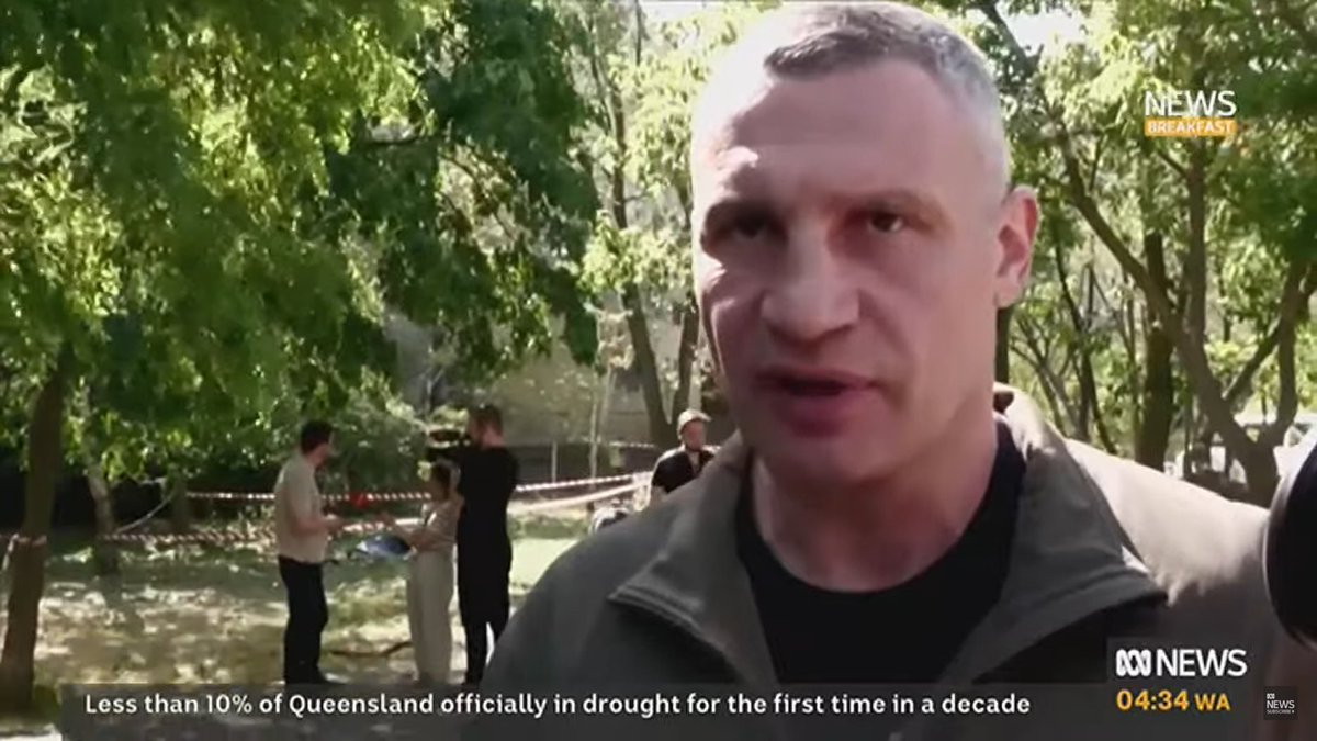 The mayor of Kyiv, Vitali Klitschko, looks like an extra from a Rocky movie, which is hardly surprising considering he's a former boxer. 
The hair and clothing seem appropriate for a wartime leader. 
#GenderBalancingClothingCommentary 
#NewsBreakfast