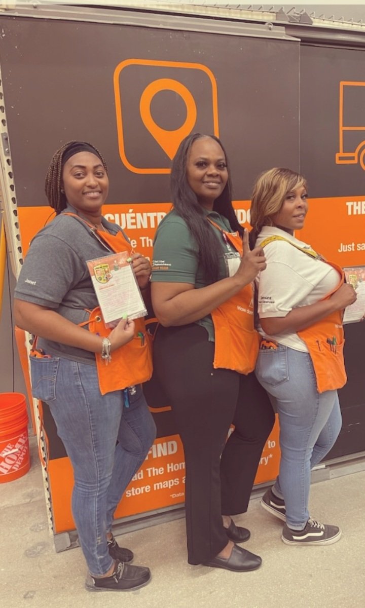 Awesome job to my Service Desk supervisor and Lead for an awesome job in getting ready for Inventory 🥳🥳💪🙌 @ #0207 CutlerRidge  Quality Audits Quality Results 😇🧡