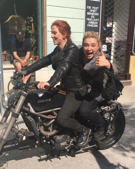 Busco mutis! <3
Soy fan de Marvel (pero amo la fase 1 y 3), Adele, Bruno Mars, Rubius, Auron, Juan, River, Roier, series de abogados, tocar la guitara, la repostería y las gomitas 😋💗😻