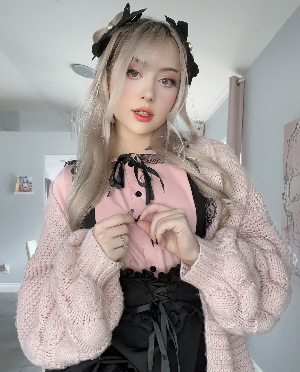 Karrigan Taylor on Twitter: "Your online gf"