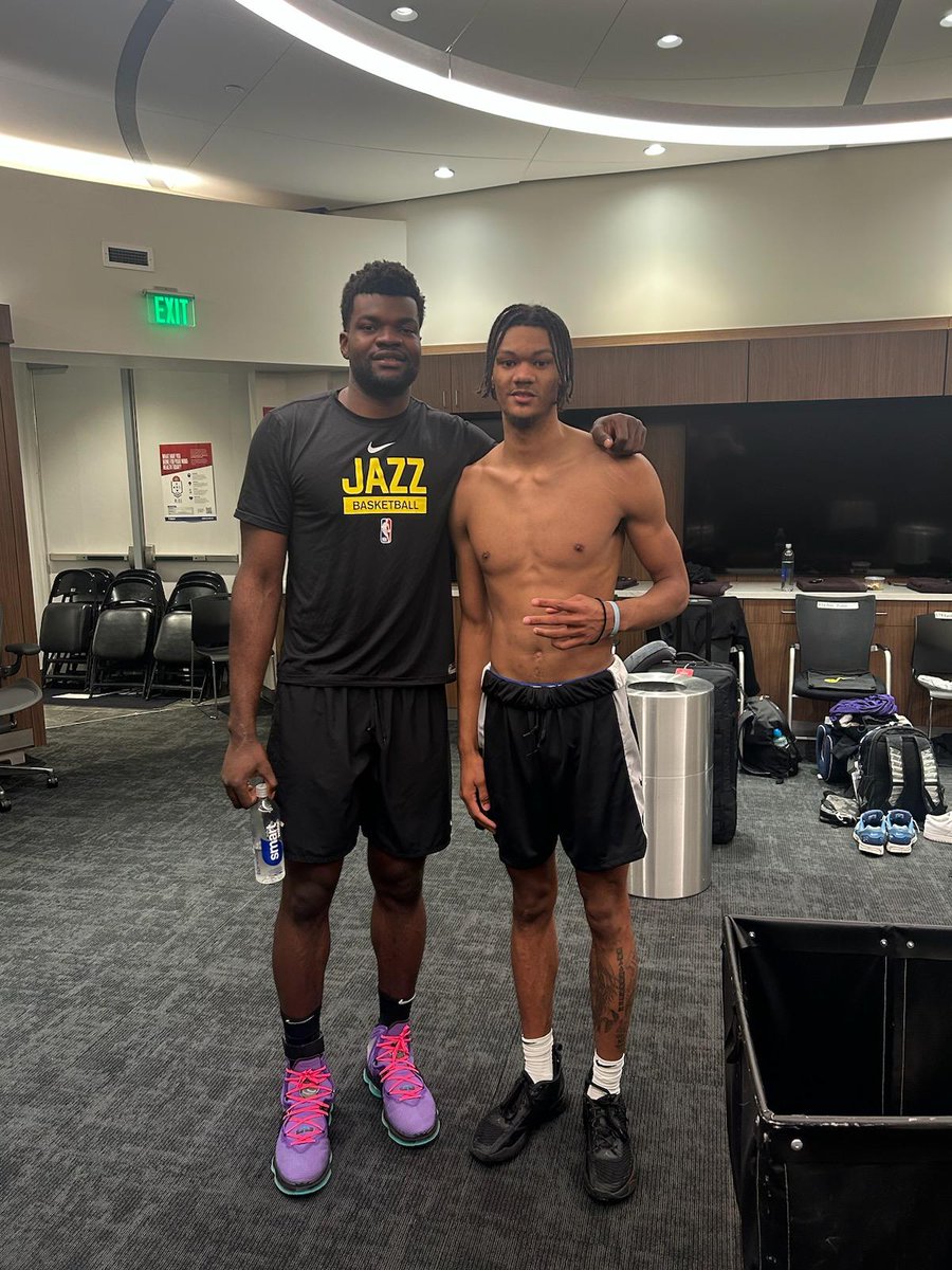TeamJaxBBall (@teamelitejax) on Twitter photo Love to see the support!! Two of the crew <a href="/udoka35/">udoka azubuike</a> & @alexfudge after a GREAT pre draft workout with the Utah Jazz.
Keep pushing!! Love to see the support!! Two of the crew <a href="/udoka35/">udoka azubuike</a> & @alexfudge after a GREAT pre draft workout with the Utah Jazz.
Keep pushing!!