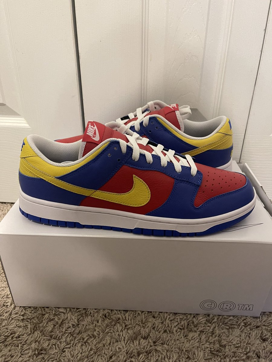 WHunterGross's tweet photo. @VDOOZER What better way to celebrate the season finale of @TedLasso with a pair of @AFCRichmond inspired sneakers. These are in honor of @jasonsudeikis  From one sneakerhead to another. Thank you for everything over the last 3 years. https://t.co/L9mEodw5gN