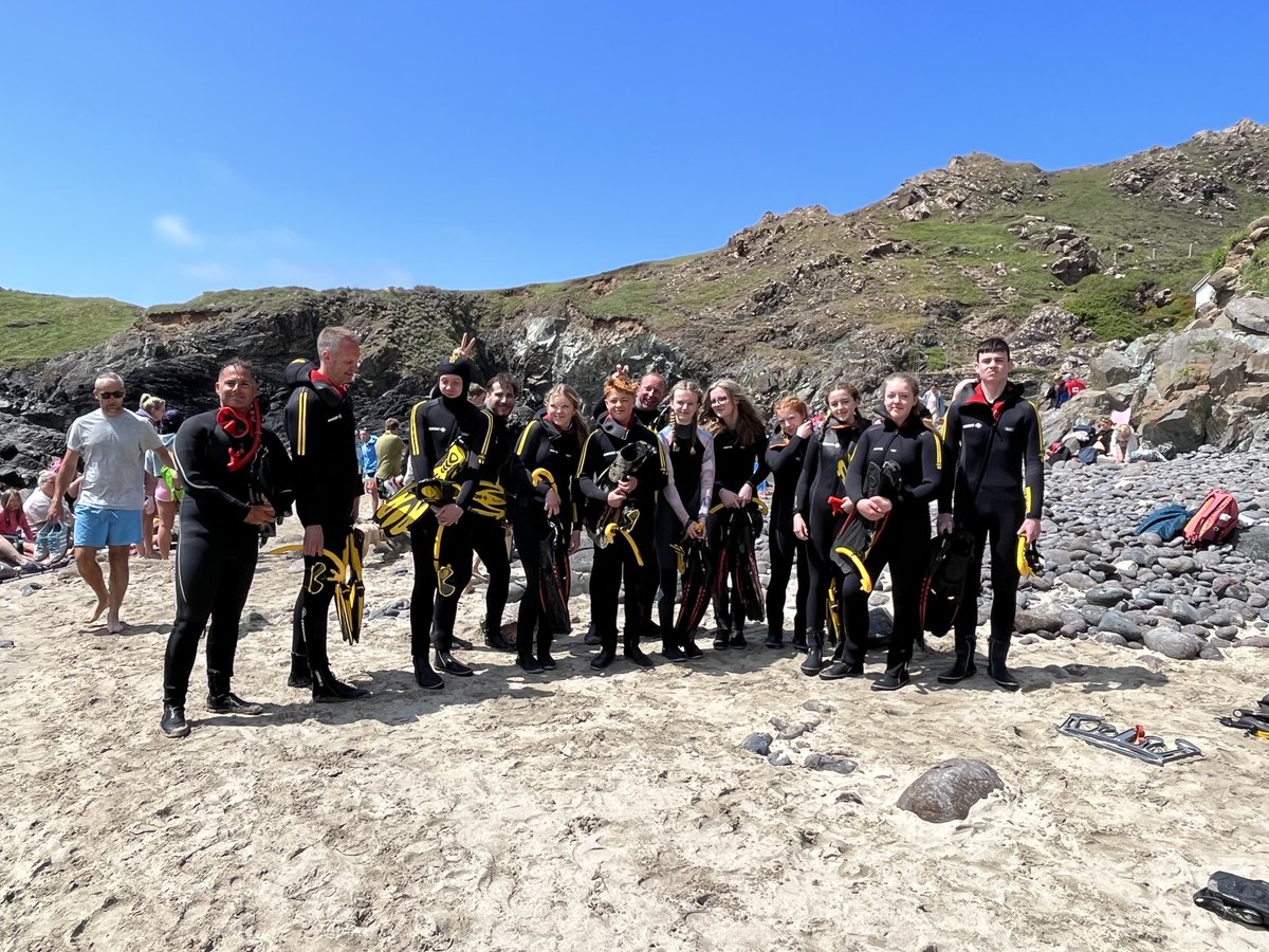 Clydeview_Art's tweet image. Another wonderful day in Cornwall with our Dive project Cornwall group. Snorkelling at Kynance Bay and a coastal walk to Lizard point. Fabulous memories being made! ⁦@clydeview_a⁩ #freedomdiving #diveprojectcornwall