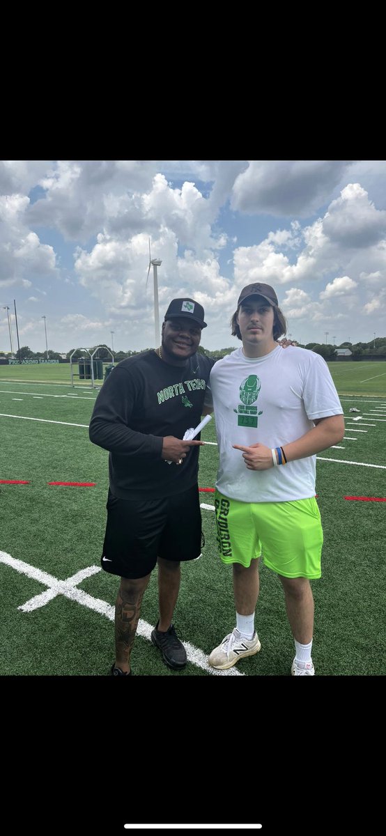 IpsenJonathan's tweet photo. Had a great Camp today at the University of North Texas. Thanks for having me @coachdgary ! 
@GridironImports @ImmoOsterkamp @GIfootballChris https://t.co/nIDfFos1Te