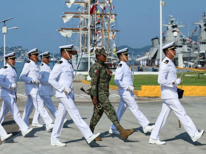 Esta 01 de junio, la familia CRIT Estado de México, enviamos nuestras mas sinceras felicitaciones a @SEMAR_mx por la conmemoración del día de la marina. Gracias por su servicio y valentía