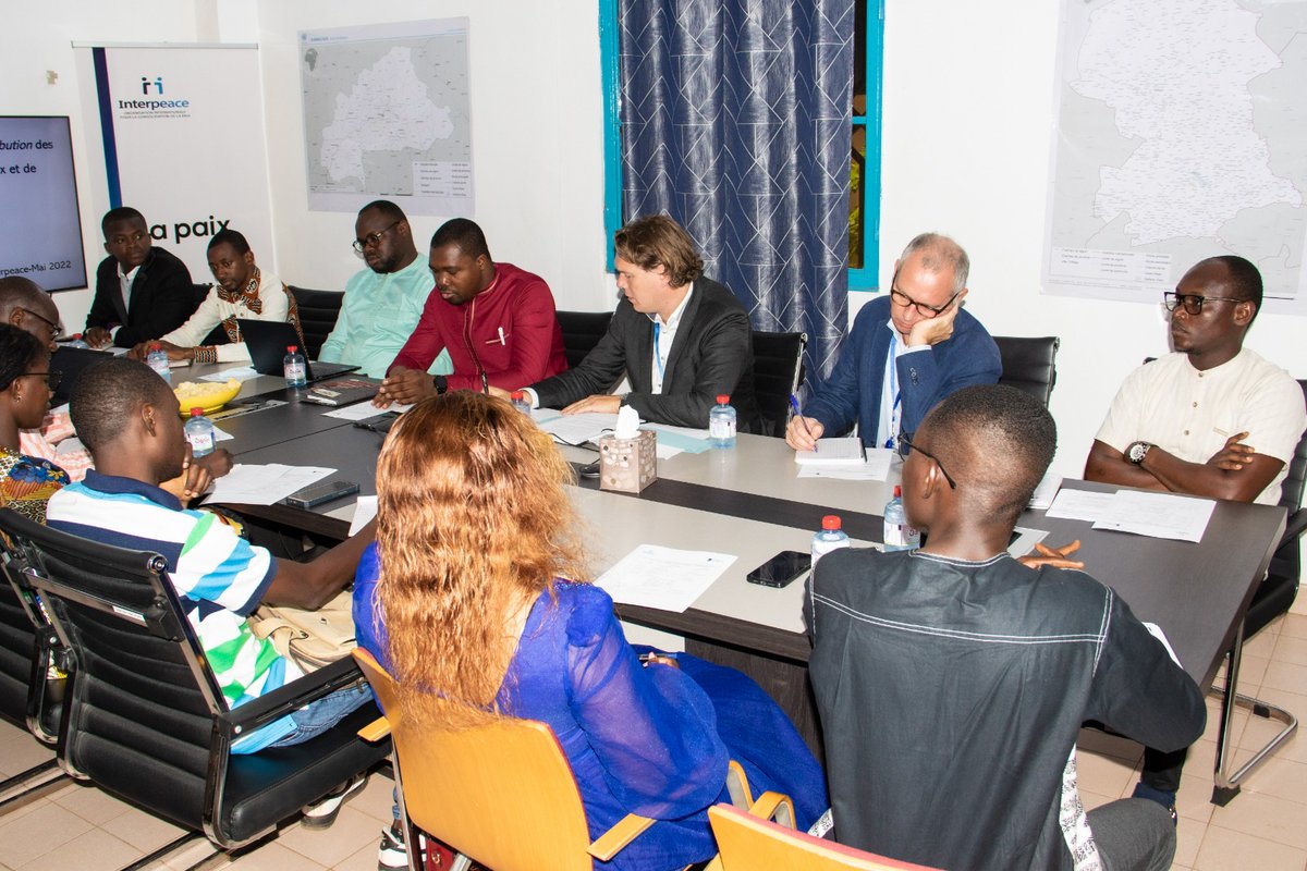 Participating in this round table for constructive discussions around <a href="/UN/">United Nations</a> resolution 2250(#YPS) with the Ambassador of the Netherlands <a href="/jurriaanm/">Jurriaan Middelhoff</a> and some of my peers and the NGO @InterpeaceTweet in Burkina Faso was a reel honor for me.
#RaiseMountains4peace
<a href="/FShareTheSmile/">ShareTheSmile Foundation</a>