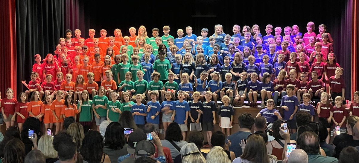 What a colorful Second Grade Send-Off today! It’s been a great learning journey the last 3 years! Thanks to families and teachers for your support! Headed your way @BillBattistone @mr_eastwood_ ! @Avonworthschool @JeffHadleyEdD