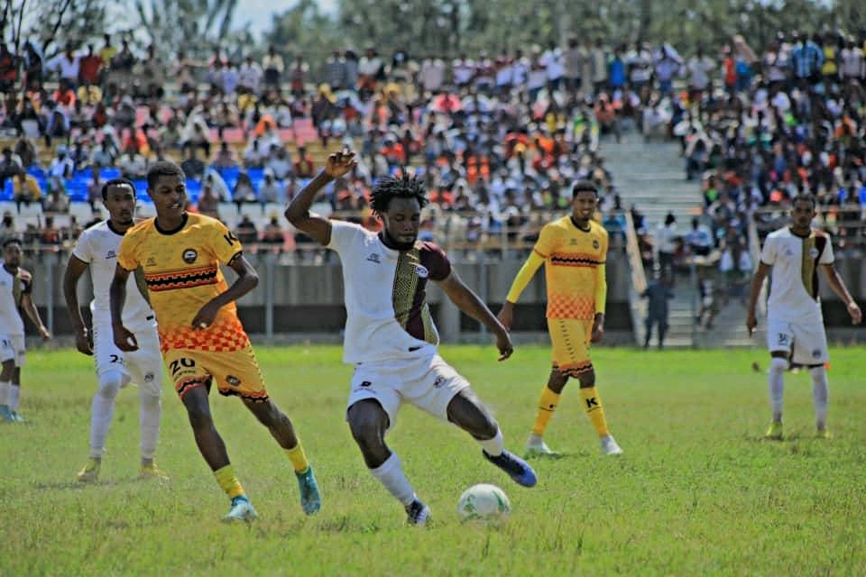 yakmohammed5's tweet photo. Shots from yesterday's 1-1 drawn game against Arba Menche FC. Alhamdulillah will forever be the anthem & guide. #Buffalo5 ๐๐ช๐ฟ
(Full album: https://t.co/sYFN2FUyf9) https://t.co/JAUeiV04zD