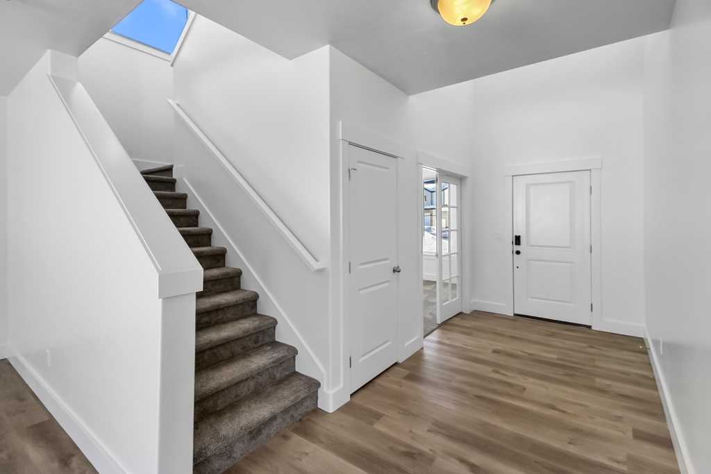 Visionary_Homes's tweet photo. This home is MOVE-IN READY! ⭐️ See below for details!

Ridgeline Park - Nibley
Glendale - lot 211
391 W 3085 S, Nibley, UT 84321
3 Bed | 2.5 Bath | 2 Car Garage
2,340 Total Sq. Ft. 
https://t.co/KJOP9qK2va
Call us or visit our website for more info! 

#newhome #utahhomes https://t.co/Y7oPf7zZxT