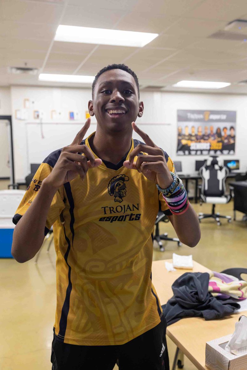 Trojan_Sports's tweet photo. 🚨 BREAKING🚨 Jarvis Stegall takes home the NATIONAL CHAMPIONSHIP in Madden 23 for the Trojan Esports team! He defeated Cabot High School in Arkansas in two straight games! Go Trojans! https://t.co/ngGytwJP8z