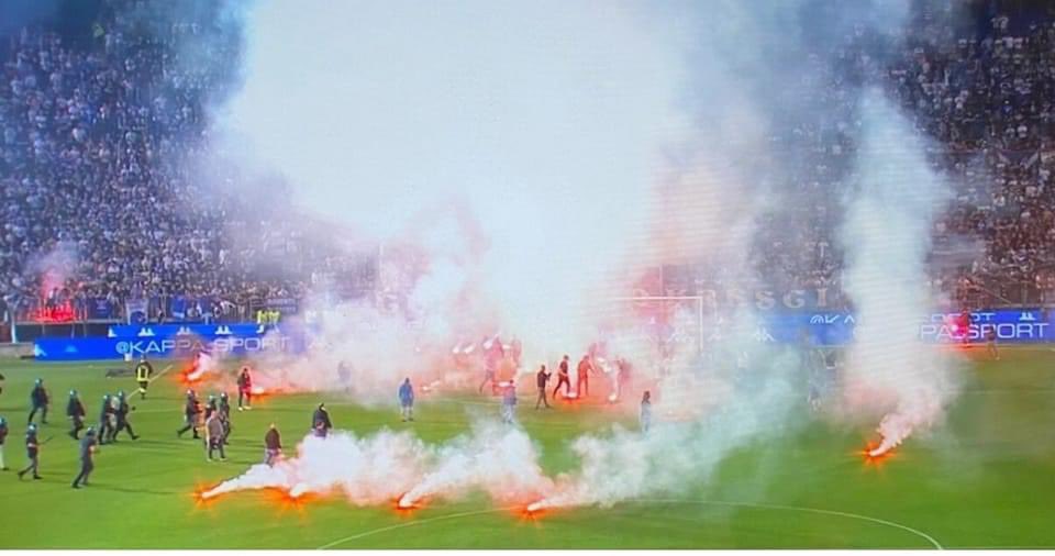 Catyform's tweet photo. Un calcio meno ricco potrebbe curare le proprie fragilità! https://t.co/N6Yy5mC9dS
