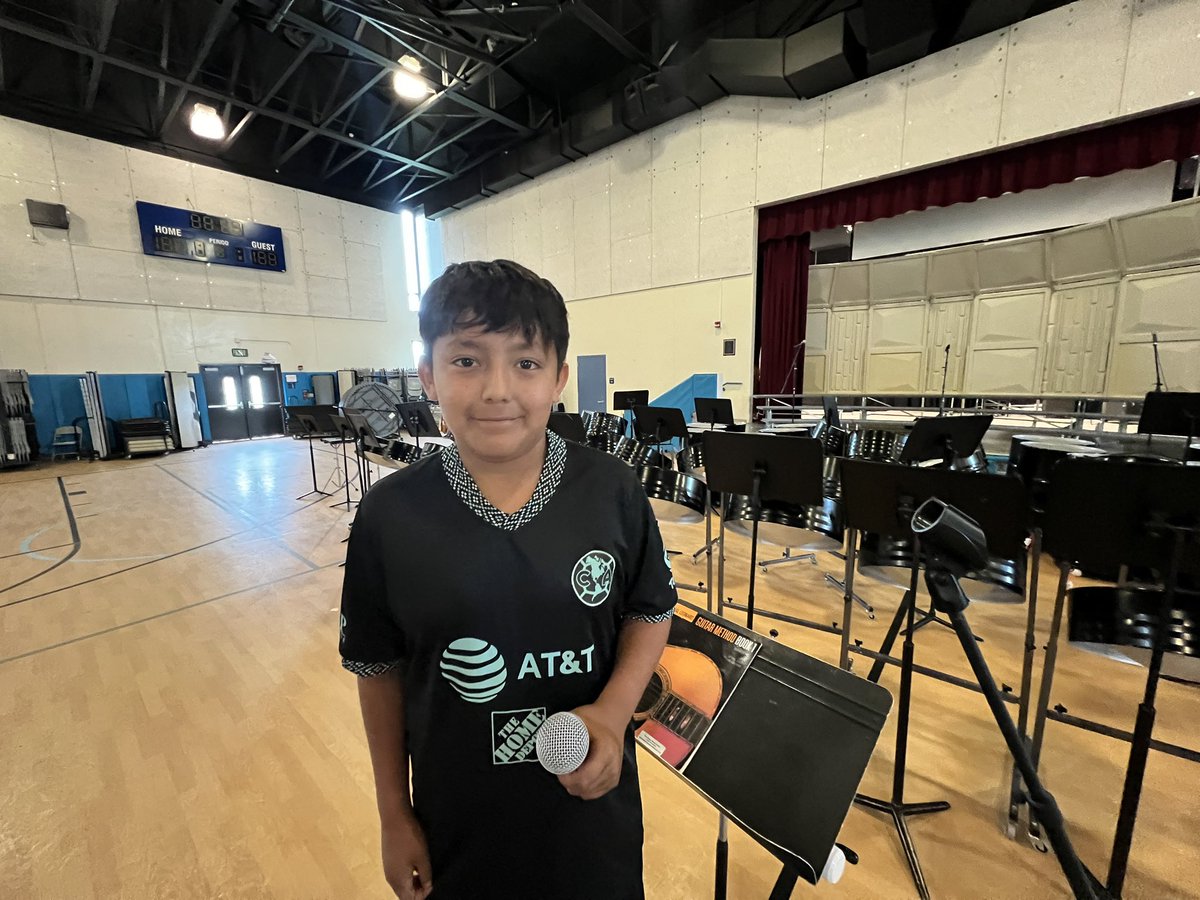 nwiessnerSLP's tweet photo. Functional speech articulation practice on the mic- this guy is so proud to be speaking tonight at our steel drum performance to introduce the second song! #WeAreVIDA #middleschoolSLP @VIDASHARKS https://t.co/AdOK2On7FE