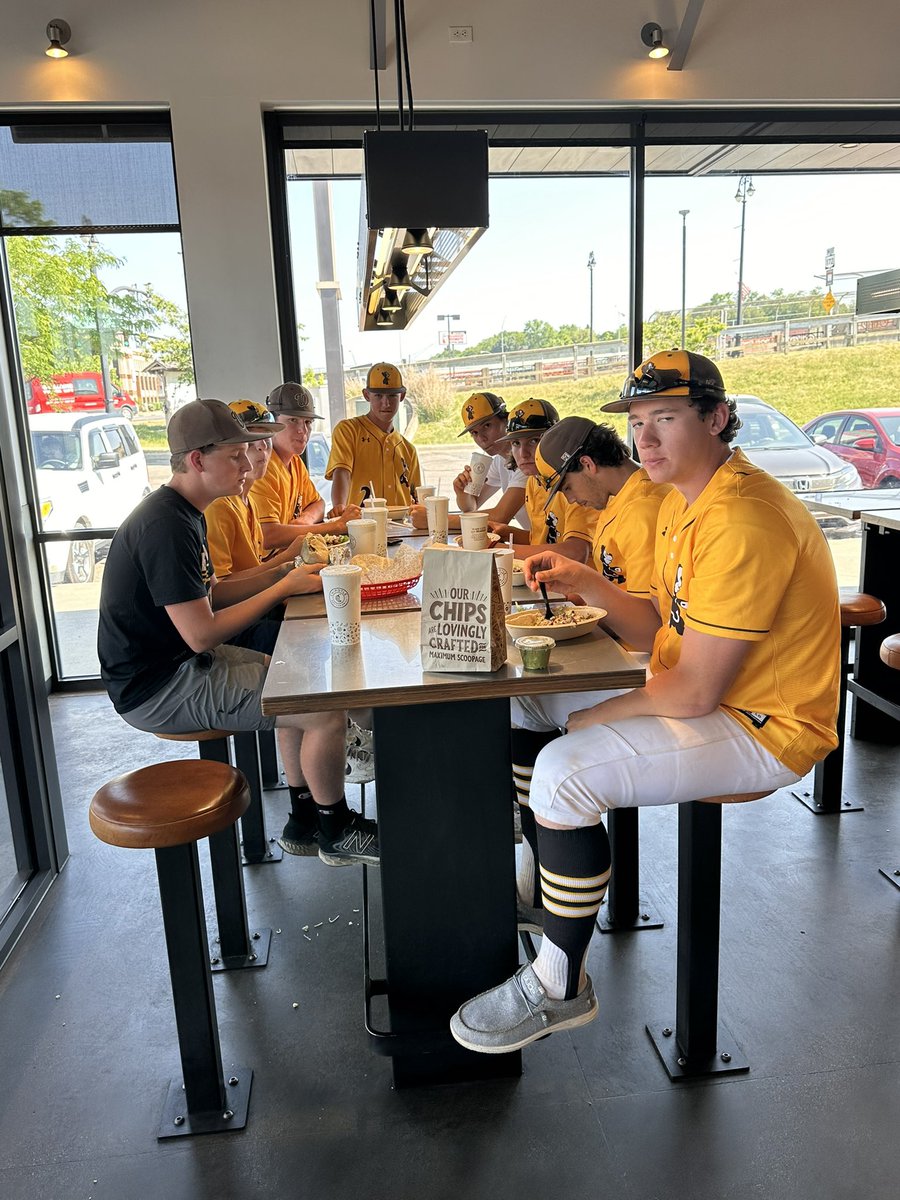 Thank you to the Waynedale Baseball parents for feeding the players & coaches Chipotle on the way home today! #ItTakesAVillage #GoldenBearPride🐻