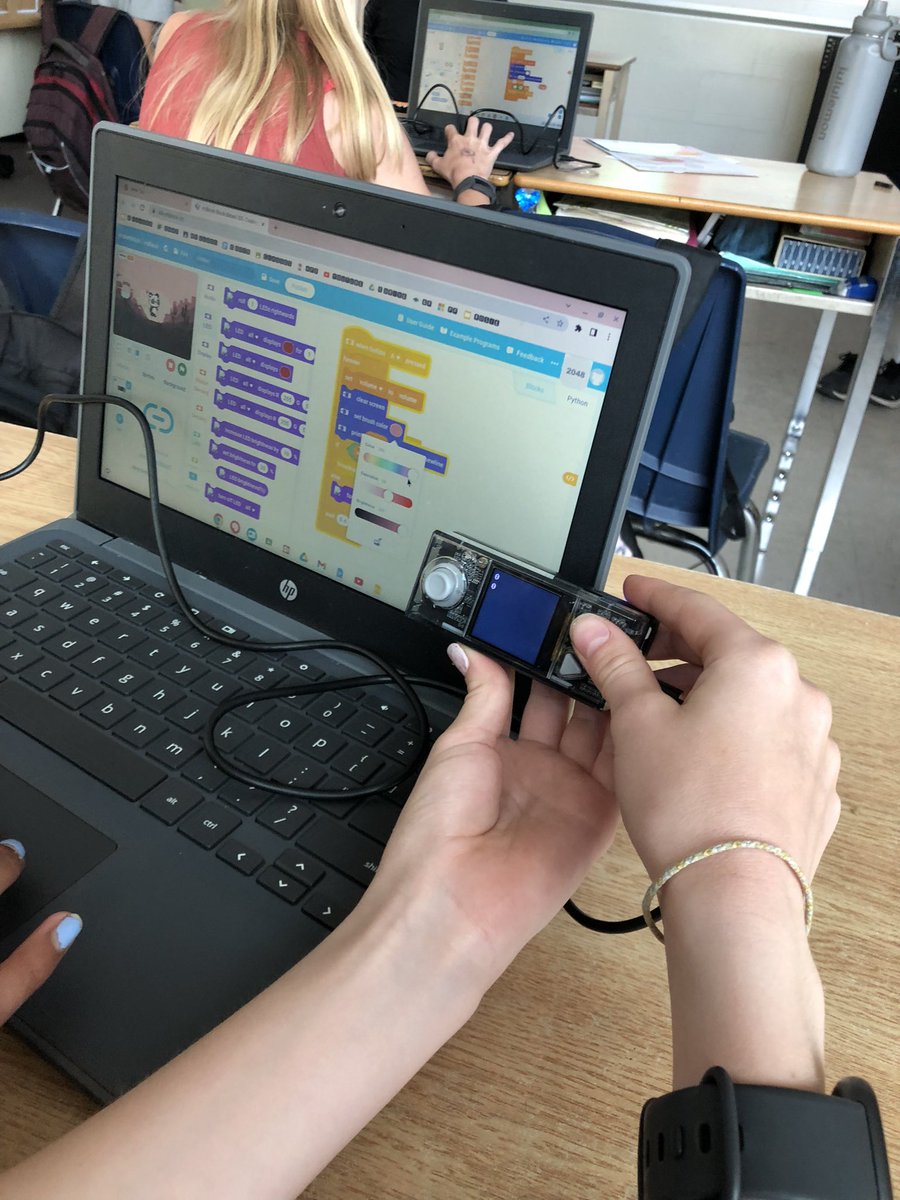 FatimaLeal21's tweet image. Another great day of working with Cyber Pi. Students started to code a  noise detector that could gather data. Grateful to be able to try this new device with our classes. @CaradocPS @ms_ctobias #cyberpi #logicsacademy #tvdsbstem