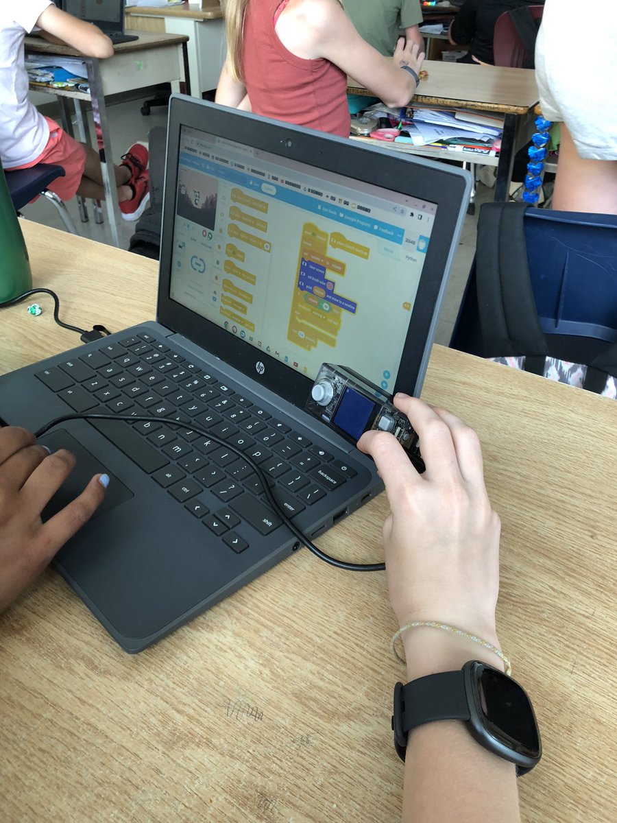FatimaLeal21's tweet image. Another great day of working with Cyber Pi. Students started to code a  noise detector that could gather data. Grateful to be able to try this new device with our classes. @CaradocPS @ms_ctobias #cyberpi #logicsacademy #tvdsbstem