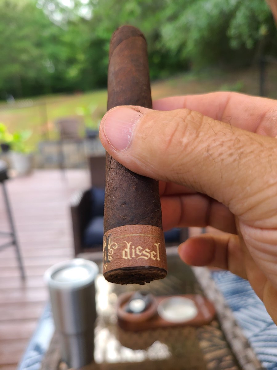 Yard work done, now to relax with a Diesel.
#AJFernandez 
#NiceEvening