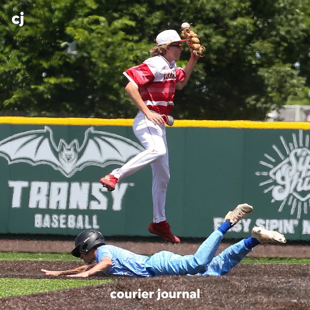 sports_cj's tweet image. Carson Shee's inside-the-park homer gave @EHSEaglesBBall a marathon victory over Bullitt East in the first round of the #KHSAA state #baseball tournament. @athleticsEHS

Game recap: rb.gy/a5ie9
More photos: rb.gy/wxnaj

📸: @MClevenger_CJ