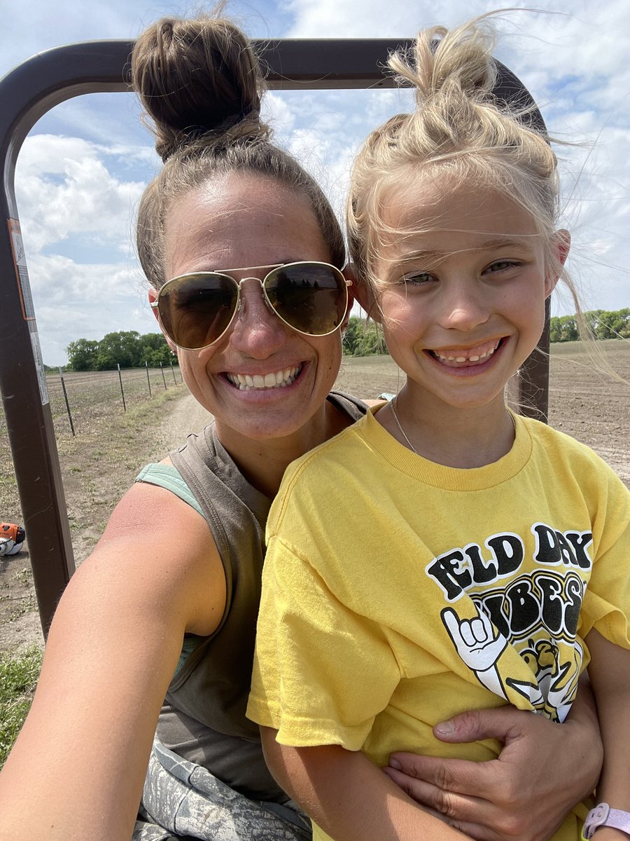 Mrs. Hefta tweet media