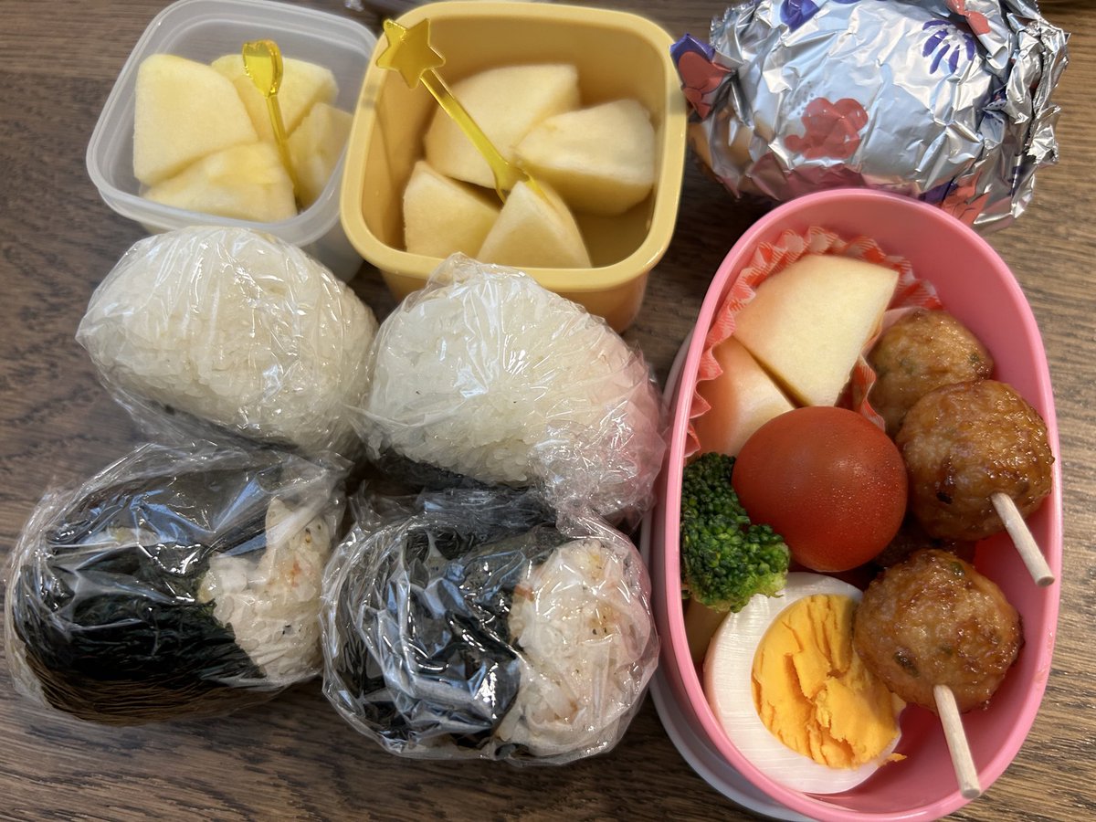 おにぎり、、、50分 https://t.co/nPyZIQ7FR4