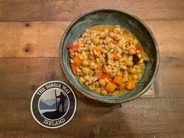 whileiwalkbook's tweet photo. While I Walk doesn’t just feature hikes and adventures, but recipes too!
https://t.co/h4BYP7swZm
#Hiking #Travel #SoloAdventuring #VeganFood https://t.co/LM5ezG5X9R