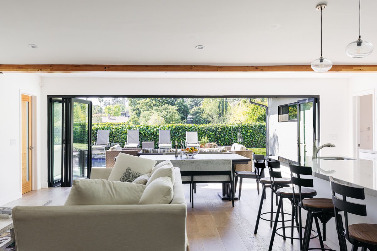 MattMorgus's tweet photo. New Listing: 7547 Woodrow Wilson Dr
- 4 bedrooms/ 3 bathrooms/ 2740 sqft
- $3,700,000

Set back from the street in a coveted Upper Nichols Canyon location is this tastefully remodeled and expanded modern home on a pristine lot. DM me for more info. https://t.co/8SGjq28N0c