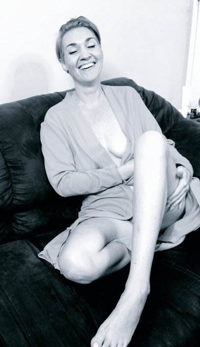 Lighten up,  enjoy life, 😊 more, 😂🤣😂🤣 more, and don't get so worked up about BS 😝 @camgirlssa @ZAHotties @sabest99 @Thatguy35522102 @stripchat @BongacamsM @stripchat_my @CamModelToys @Sexy_Babe_girls @StripchatSquad @Jays_Place_ @CamGirlWars #camgirl<a href="/tag/camgirl"class="tags"><span>#camgirl</span></a><a href="/tag/adultwork"class="tags"><span>#adultwork</span></a><a href="/tag/sacamcouple"class="tags"><span>#sacamcouple</span></a>