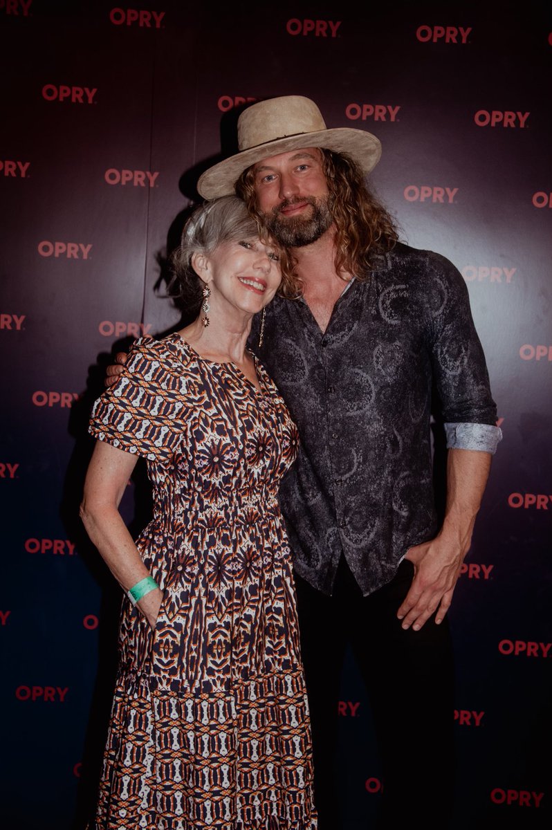 Debra (BybeeD) James tweet media