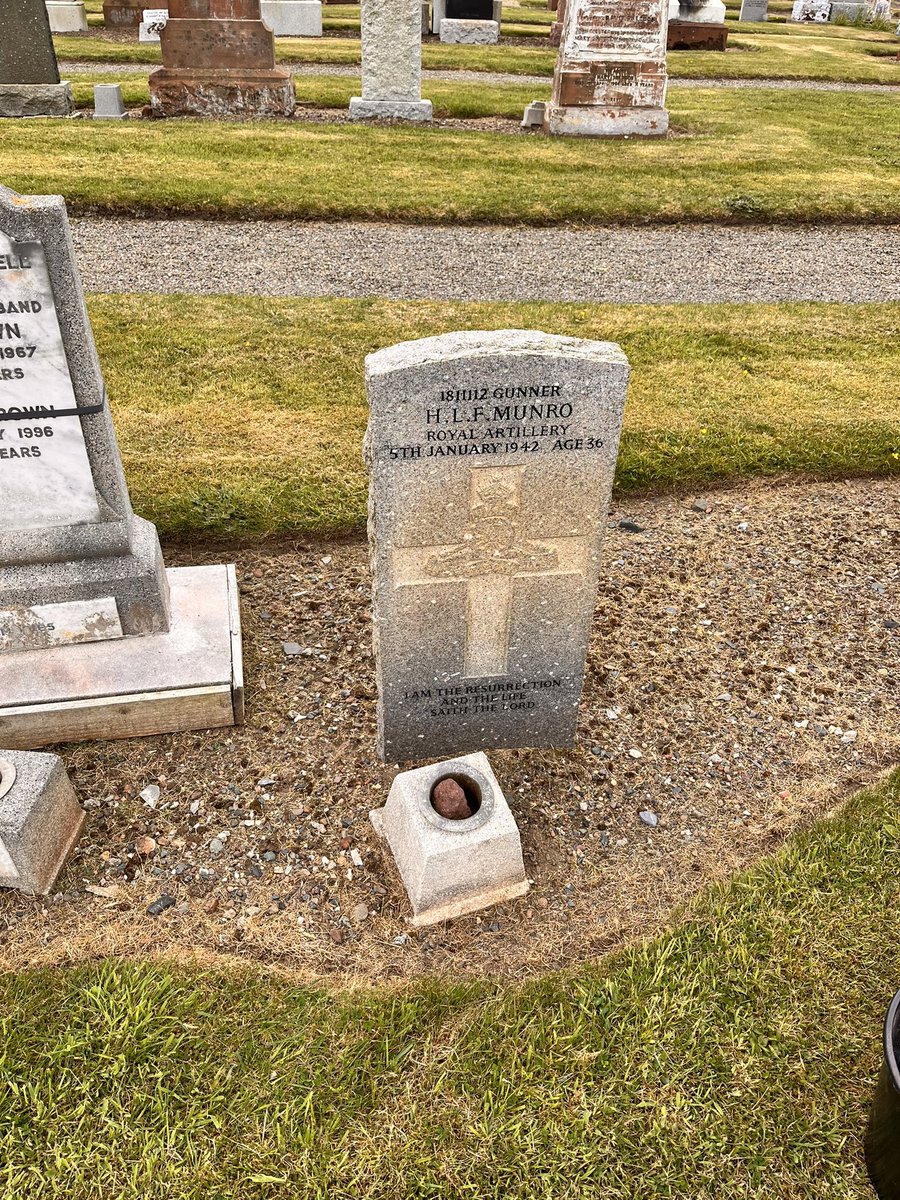 GADGWP's tweet image. Big shout out to all my fellow @CWGC #EOHO volunteers for #VolunteersWeek2023 wherever you are….@AnneBarclay2 @SeharSardar4 @pgkepfidra @WW1_Education @dgcwgc Lets celebrate our vital contributions in every part of the Nation.
Just a couple of “before and after “ at #Girvan