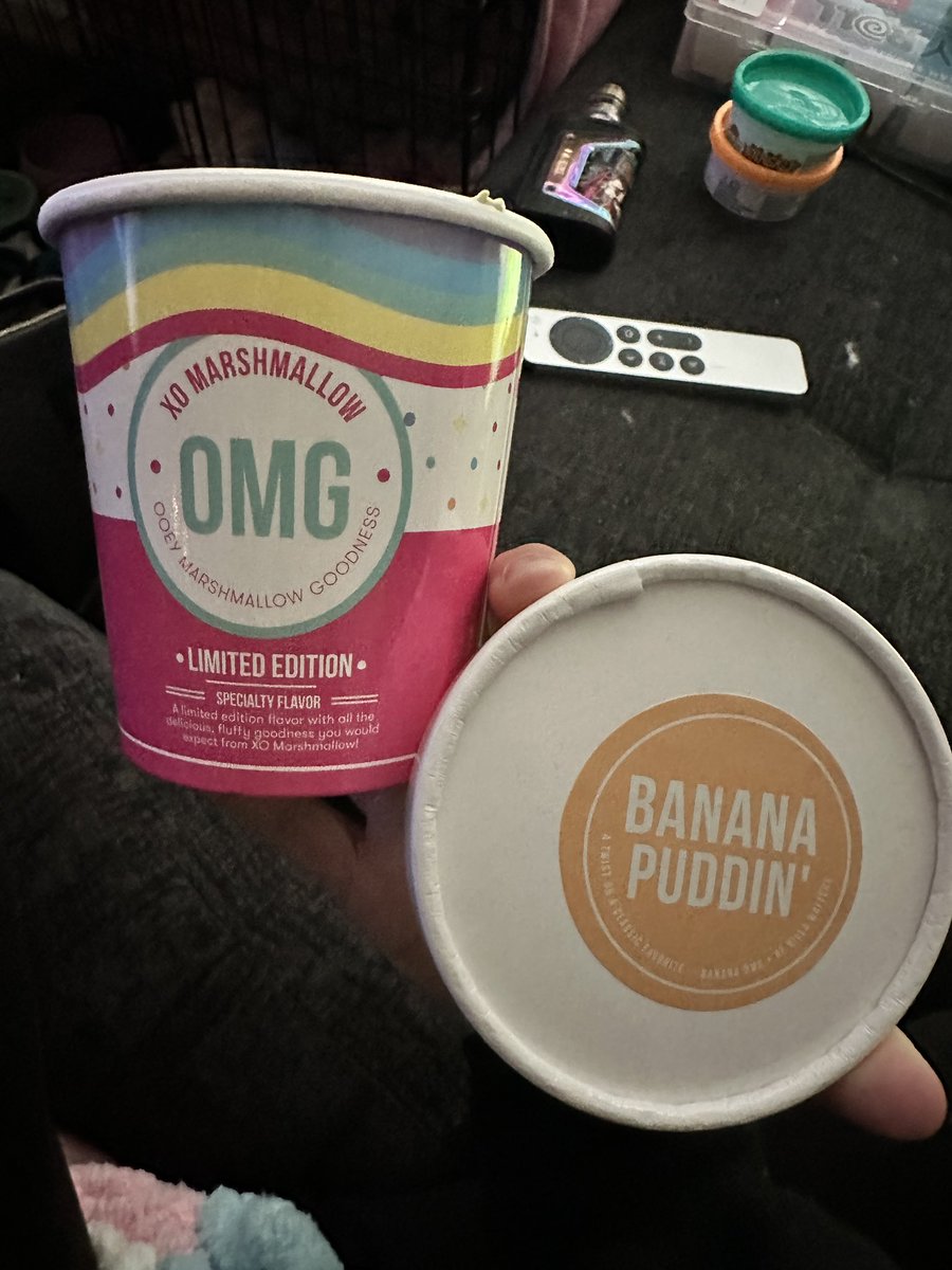 PrincessT666's tweet photo. I swear I could eat 5 of these back to back. It's so freakin good. @XOXOmarshmallow https://t.co/pArobtjtKe