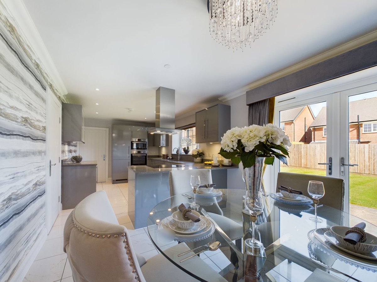 PureHomesUK's tweet photo. 🔹SHOW HOME OPEN WEEKEND🔹

As a reminder with the weekend fast approaching why not set set some time aside to visit our show home at either of our development at:

• Cae Topyn, Denbigh
• Cae Mair, Llanfair Dyffryn Clwyd, Ruthin https://t.co/6WaYMAuy75