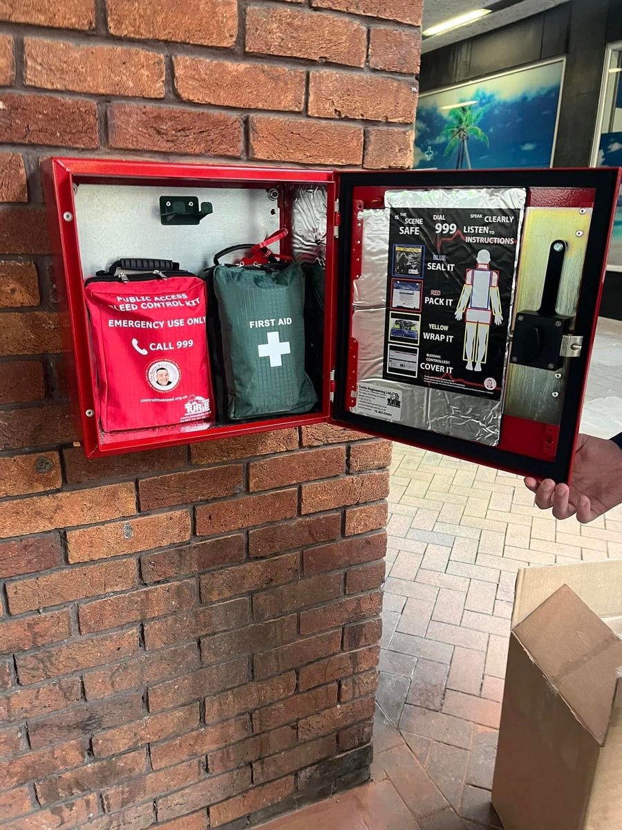 GlosCitySafe's tweet photo. The 6th Bleed Kit has been installed outside Boots, on Eastgate Street,  huge thanks to Mike Phillip Halford for collecting the money and subsequent donation to the City 👍 Thanks to everyone for supporting and @cllrnickevans for supporting from the @Glos_OPCC 👍 https://t.co/GjTGPdQ2zi