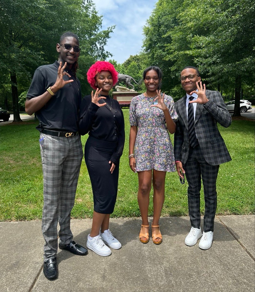 DubCLions's tweet photo. @westcharlottesga members attended the Engage Summit @QueensUniv!
Students focused on theme "Love Conquers Hate", making schools safer and inclusive!
#ThrowbackThursday #expectationofexcellence #LionPrideNationwide #neveradullmomentatthedub #oohtobeaLION https://t.co/EwGZHDQrEo