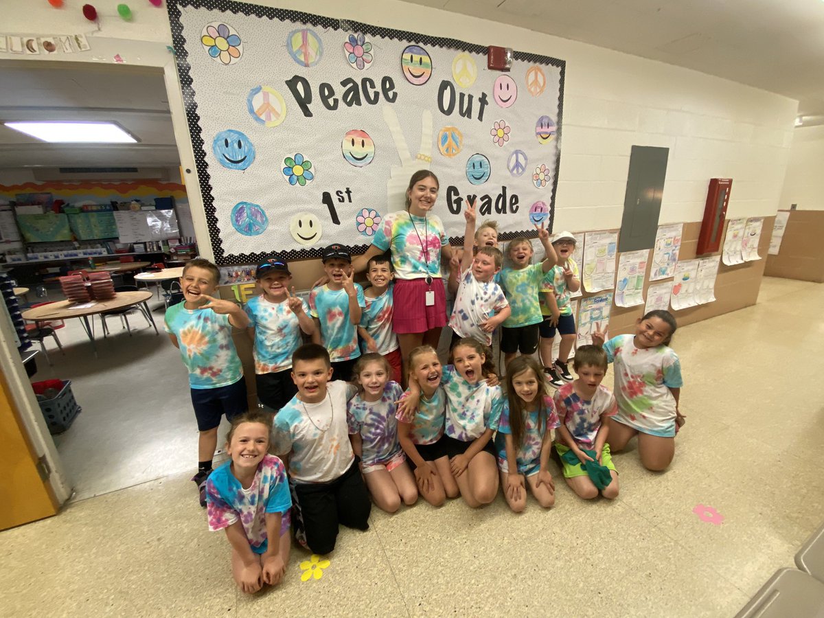 MissOBrien_PES's tweet photo. Matching Tie Dye shirts for Field Day❤️🧡💛💚💙💜 https://t.co/uMbskqNq3B
