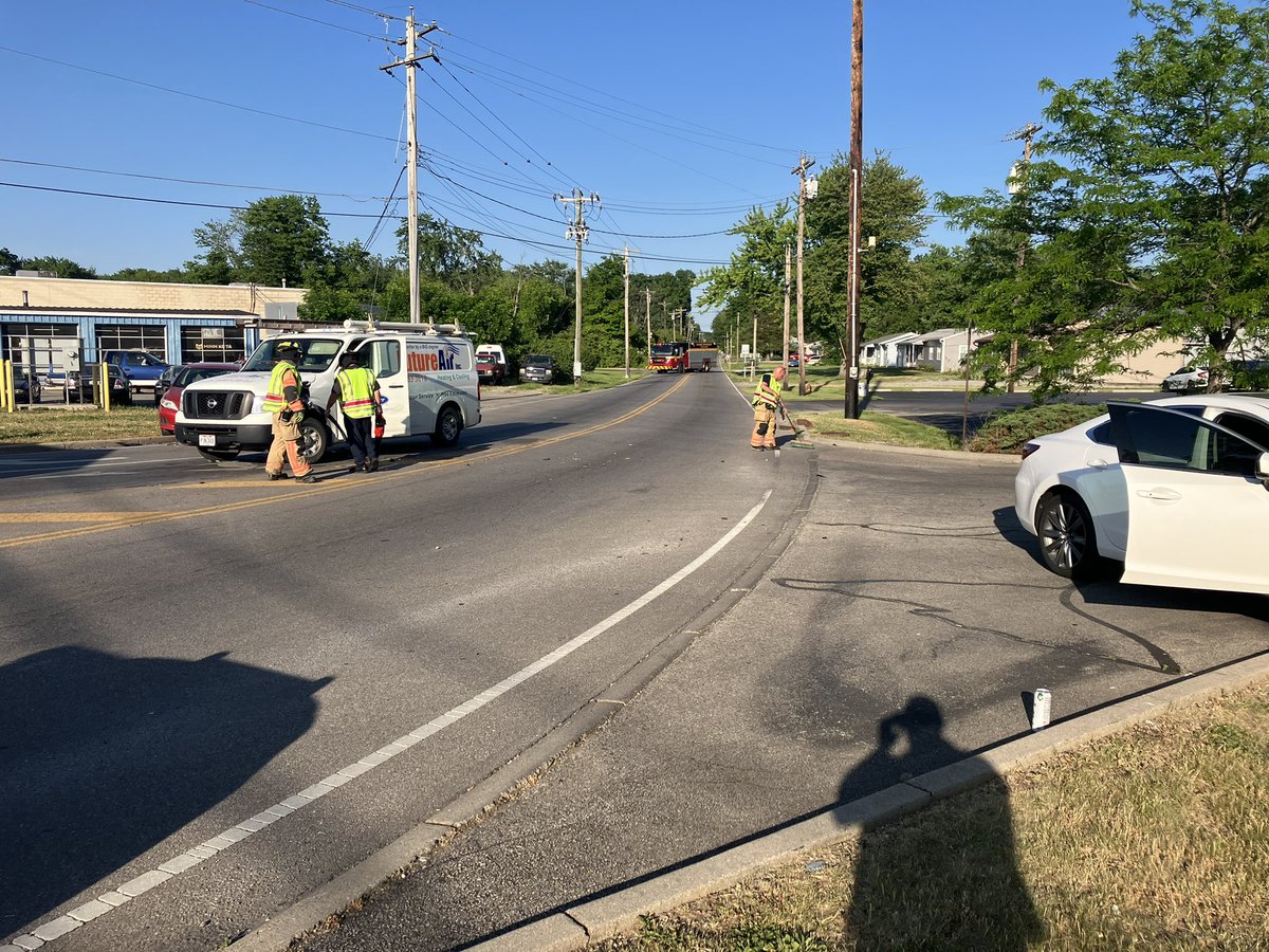 MiamiTwp FireEMS (@miamitwpfd) on Twitter photo Non injury crash at Woodville and SR28, Woodville Pike closed both directions for next half hour <a href="/CincyTraffic/">Cincinnati Traffic</a> Non injury crash at Woodville and SR28, Woodville Pike closed both directions for next half hour <a href="/CincyTraffic/">Cincinnati Traffic</a>