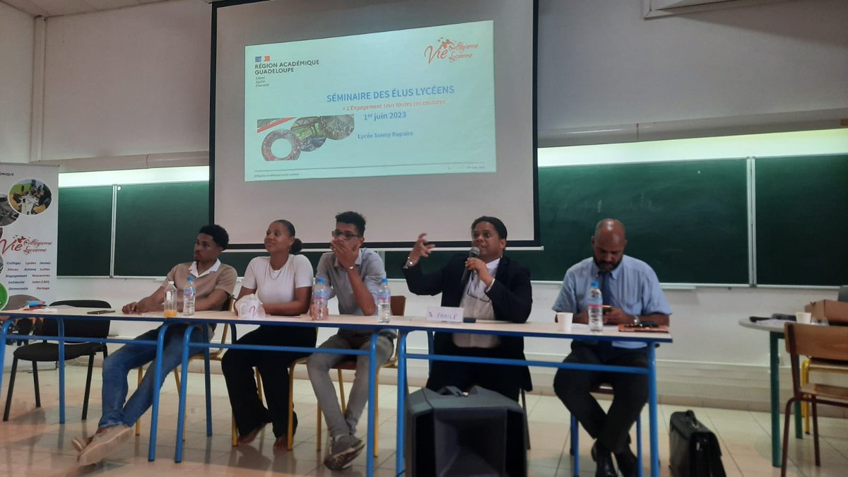 Libel89485800's tweet image. Les VP CVL  les "CAVL" étaient en séminaire sur la thématique "l'engagement sous toutes les coutures". Lors des conférences &amp;amp; ateliers, ils ont abordé les formes d'engagement avec la #DRAJES, la DRAREIC,#bwalansan, #dmj, #soroptimist &amp;amp; tous les autres partenaires. Bravo et merci!