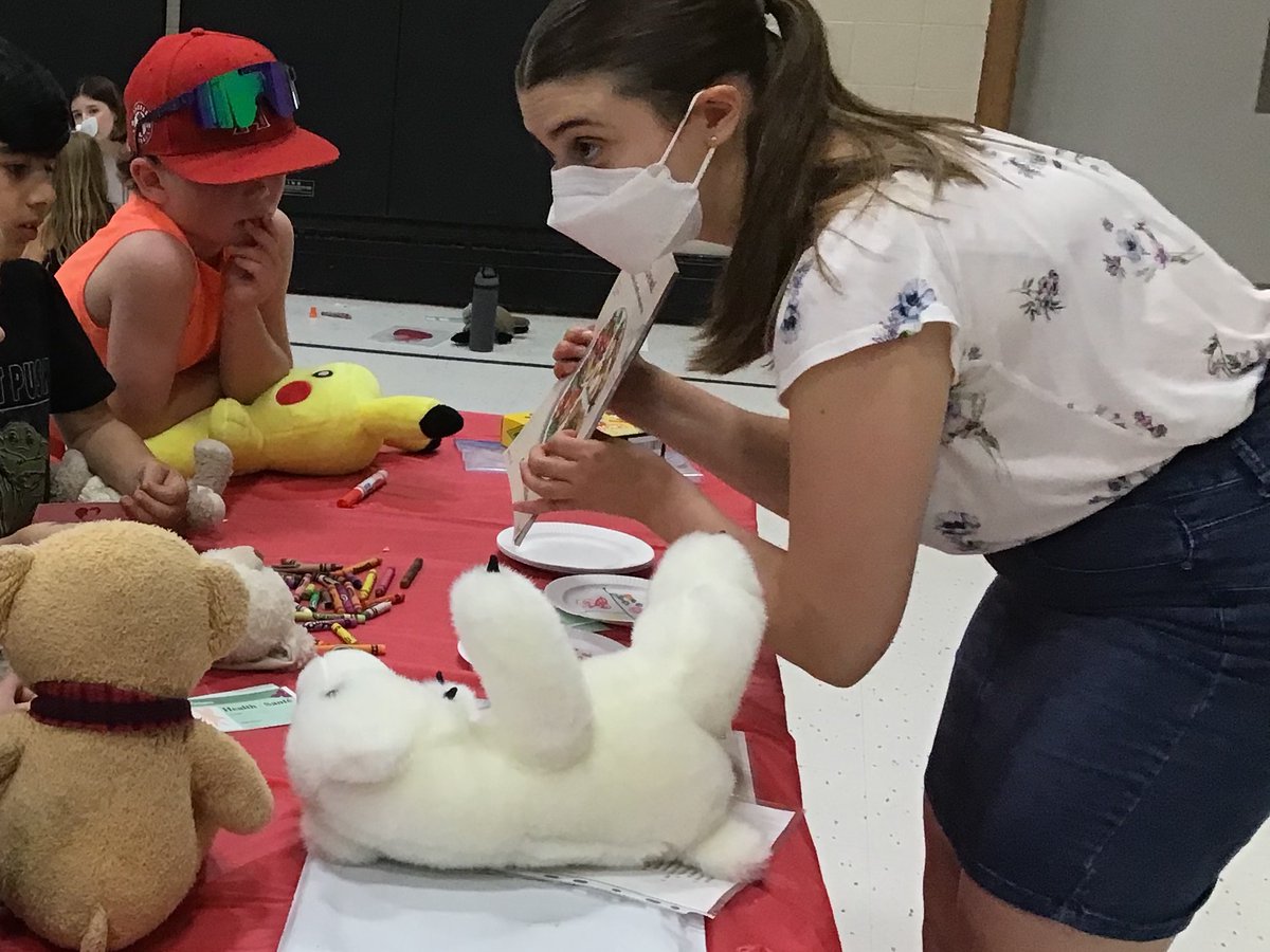 Grade1F's tweet image. Thanks to McMaster’s volunteers for leading an engaging and fun Teddy Bear clinic today for @Panabaker_HWDSB  grade 1 students. Health cards, X-rays, hand washing, surgery and more!