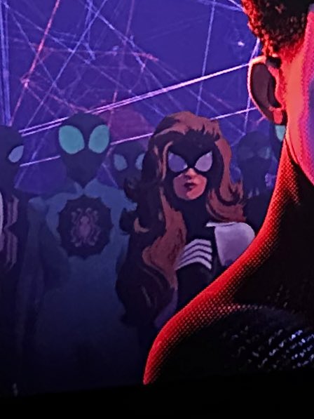 thinkercorazon's tweet image. (MINOR SPOILER, DOESN’T EVEN SHOW ANYTHING)
literally the only picture I took that doesn’t show my massive fucking knee covering her ☠️☠️☠️ #AcrossTheSpiderverse
