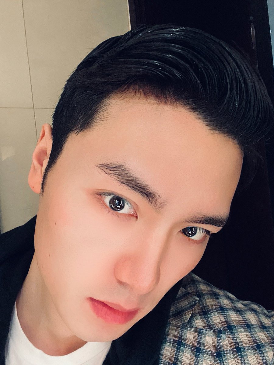 onefelij's tweet photo. 我准备出门了，看好你们的男朋友 别被拐走了 https://t.co/oSZESYYmlT