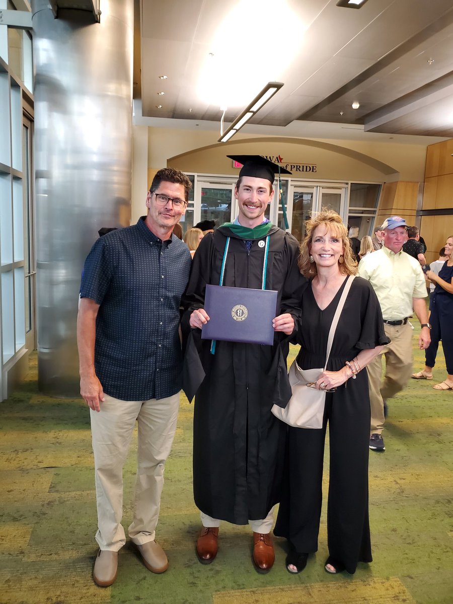 cnovacinski's tweet photo. Beyond proud of our new Physician Assistant. Future is bright with a job at Centracare Urgent Care Department. #DMUClassof2023 https://t.co/UrVaWZ49s5