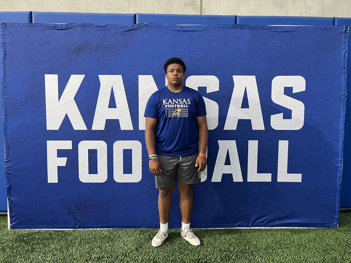 Had a great time at the <a href="/KU_Football/">Kansas Football</a> camp yesterday. Look forward to being there again <a href="/JPugsOLA/">Jarrod Pughsley</a> <a href="/coachbarrows/">Chris Barrows</a> <a href="/coachWillieHorn/">Coach Willie Horn</a> <a href="/aacrittendon/">Aaron Crittendon</a> <a href="/thelimboparks/">Limbo Parks</a>